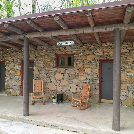 The Furry Lodge Double Ste 2&3 Waynesville Exterior foto