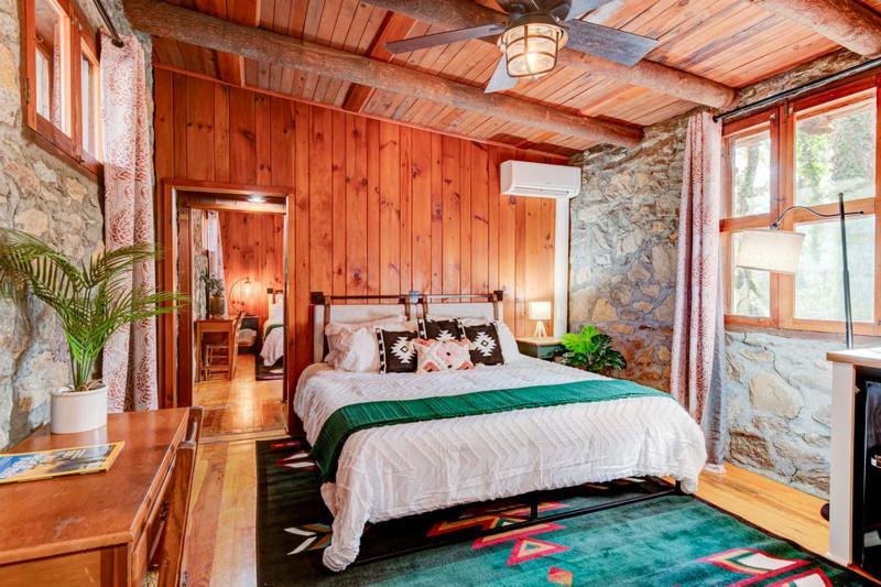 The Furry Lodge Double Ste 2&3 Waynesville Exterior foto